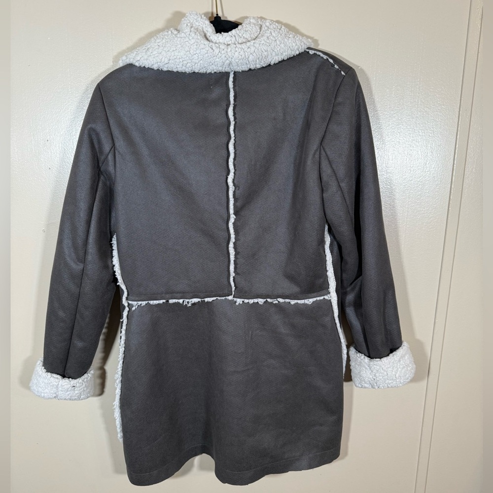 Kut From the Kloth faux suede 100% Sherpa lined jacket size Medium - Picture 2 of 8
